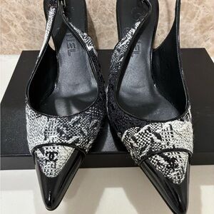 Authentic CHANEL Monochrome Tweed Heels size 7